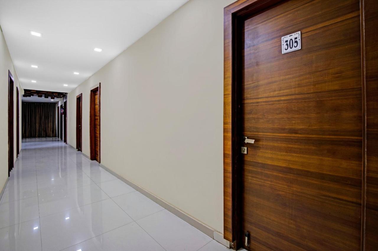 Hotel Navjivan Himatnagar Luaran gambar