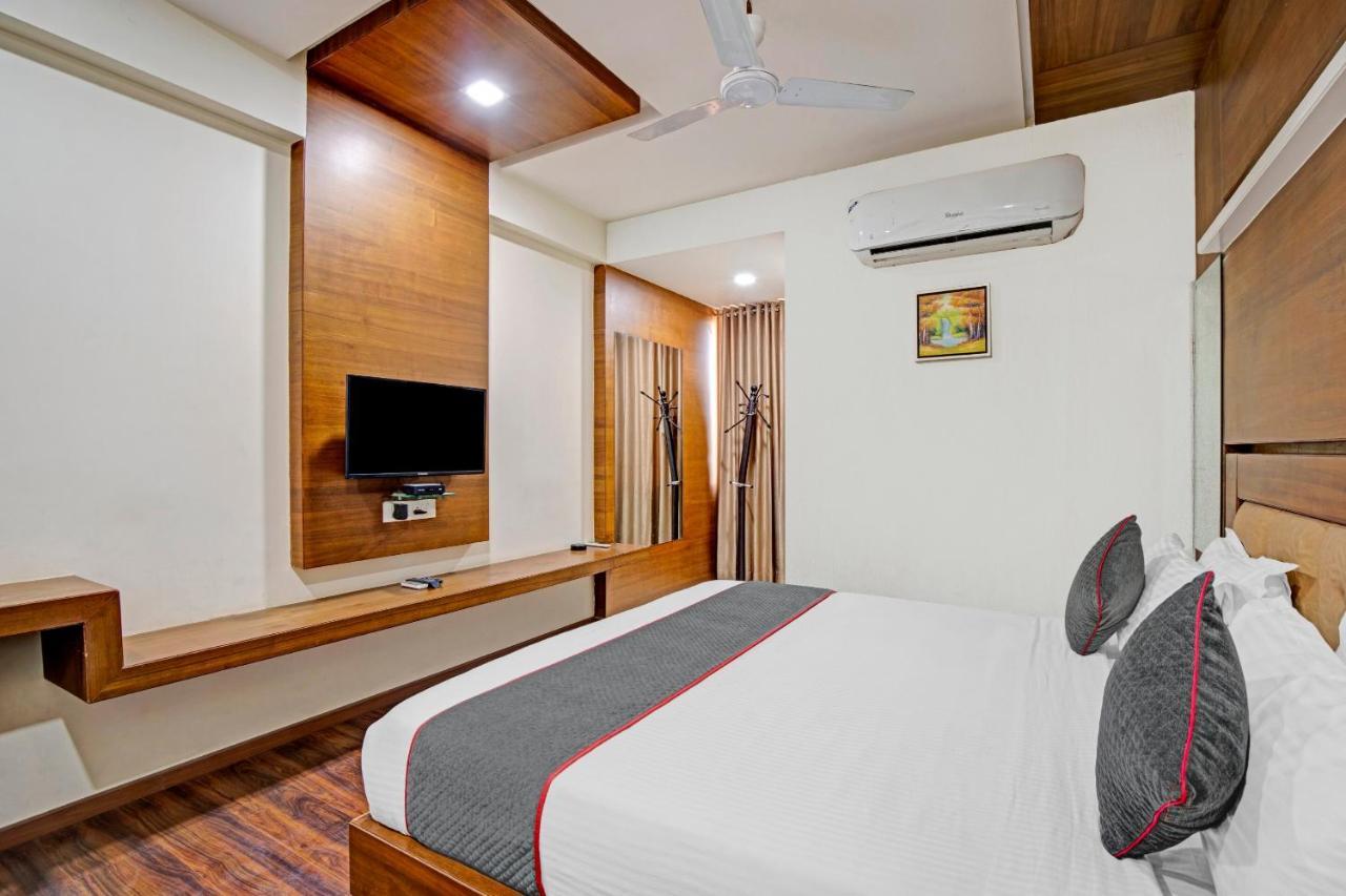 Hotel Navjivan Himatnagar Luaran gambar