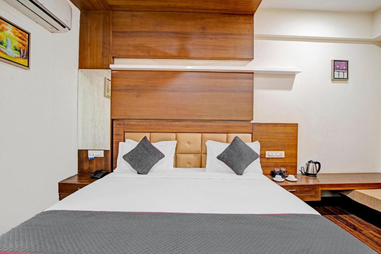 Hotel Navjivan Himatnagar Luaran gambar