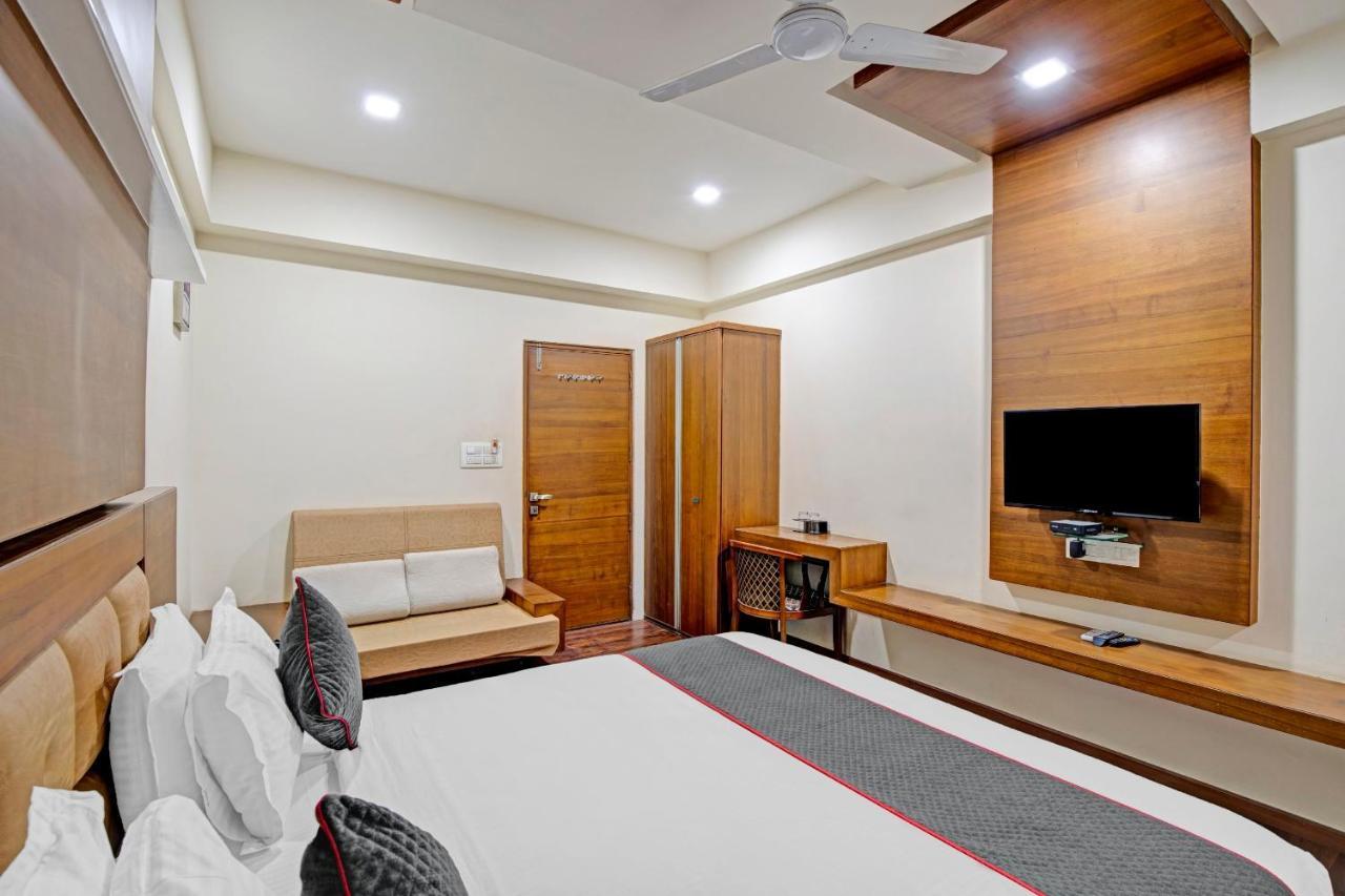 Hotel Navjivan Himatnagar Luaran gambar