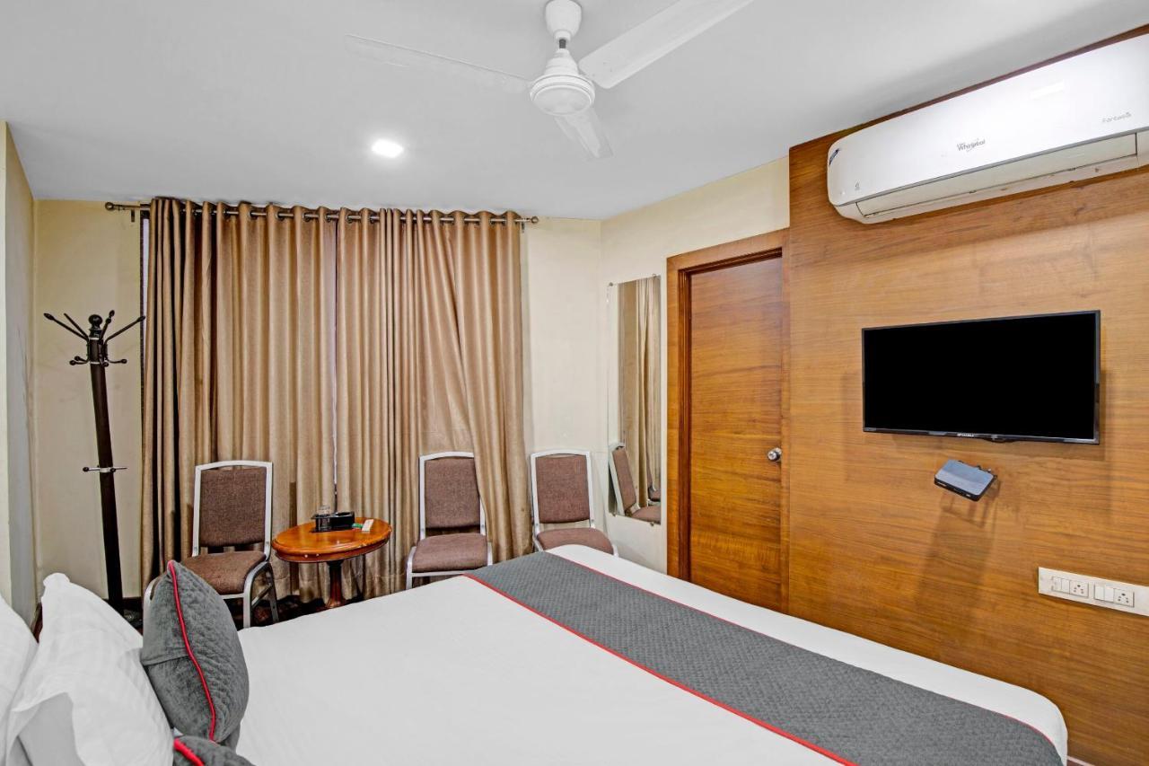 Hotel Navjivan Himatnagar Luaran gambar