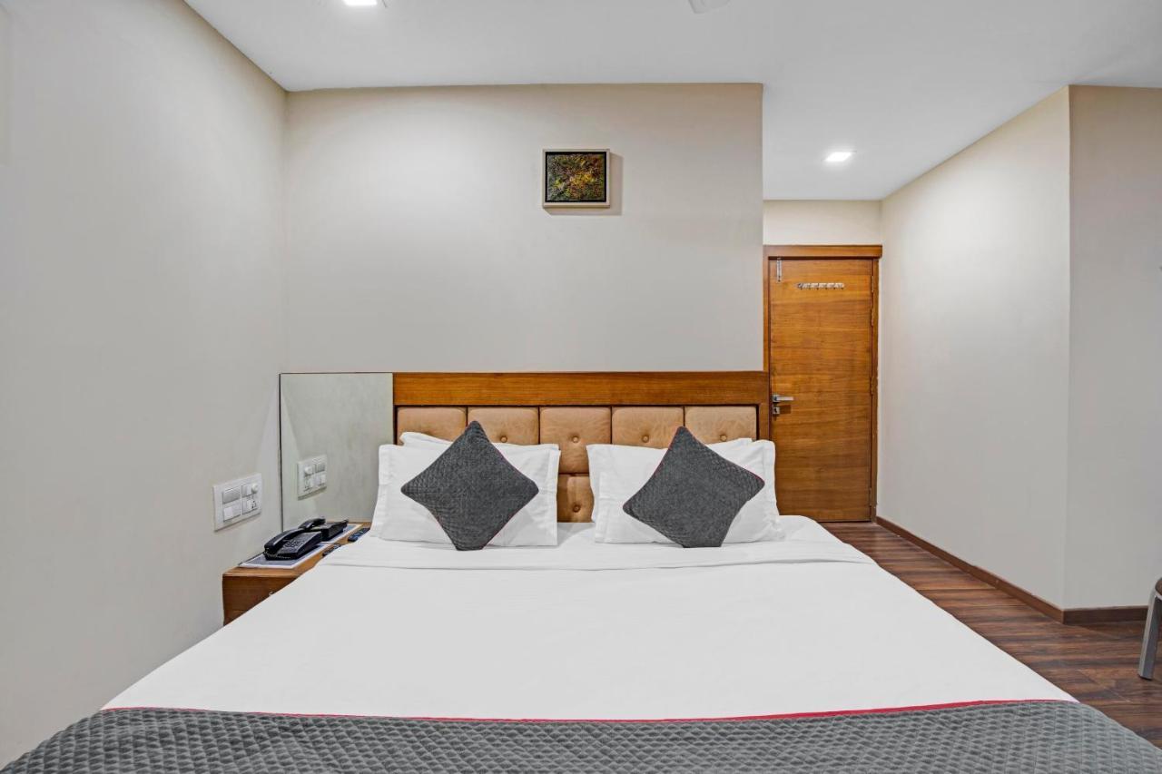 Hotel Navjivan Himatnagar Luaran gambar